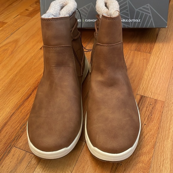 Eddie Bauer Winter Zip-Up Warm Lined Boots. Style: Siren.TAN. Size 9 NEW IN BOX - Picture 2 of 12